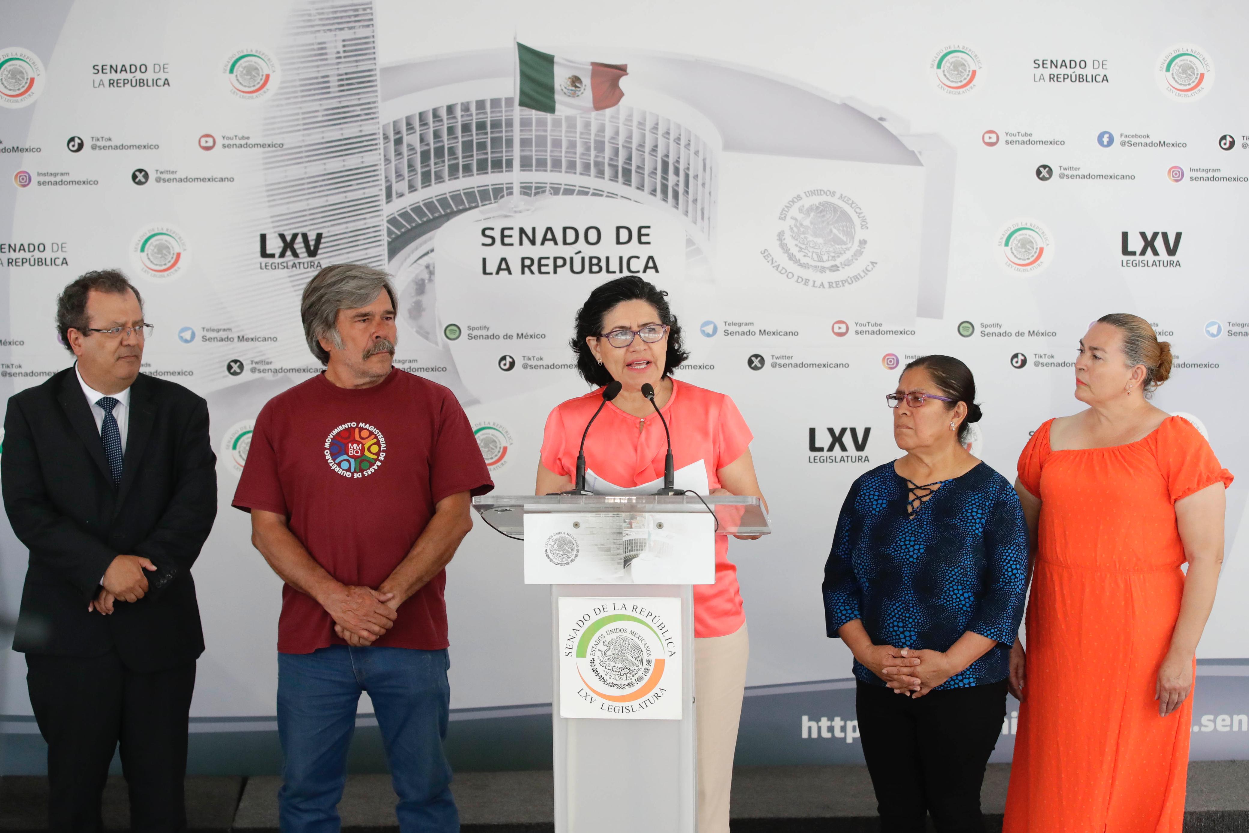 RUEDA-DE-PRENSA_MAESTROS-1 Maestros cesados en Querétaro solicitan intervención de AMLO para ser reinstalados