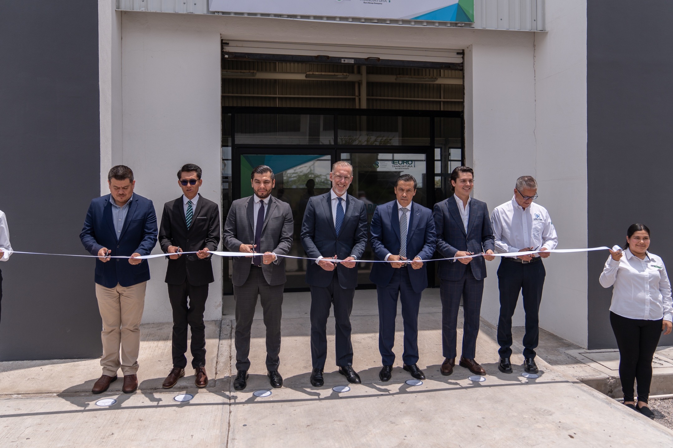 Inaugura-titular-de-SEDESU-Laboratorio-de-Innovacion-y-Electromovilidad Inaugura titular de SEDESU Laboratorio de Innovación y Electromovilidad