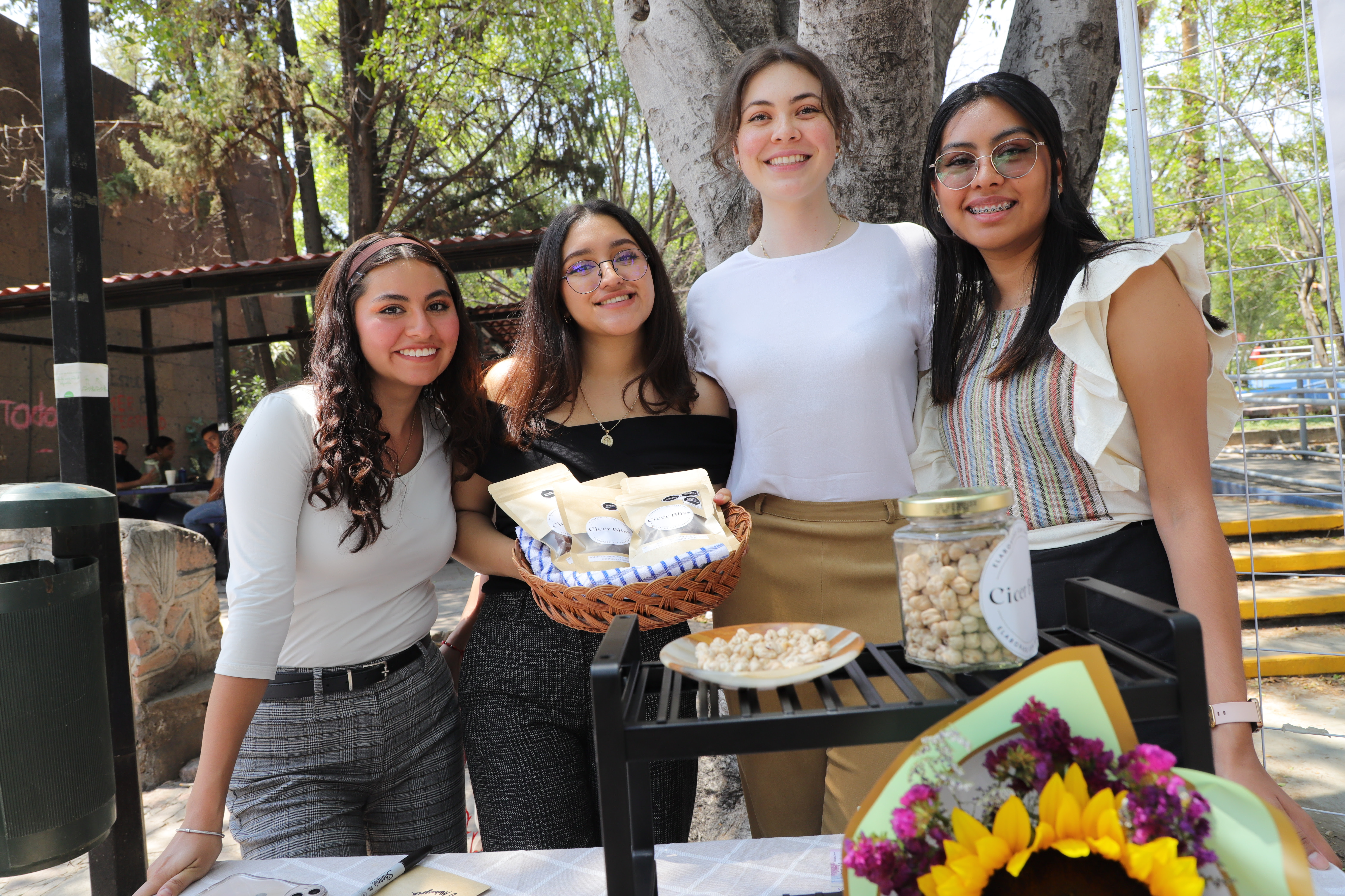 Innovan-estudiantes-de-Quimica-UAQ-con-la-creacion-de-alimentos-saludables-2 Innovan estudiantes de Química UAQ con la creación de alimentos saludables