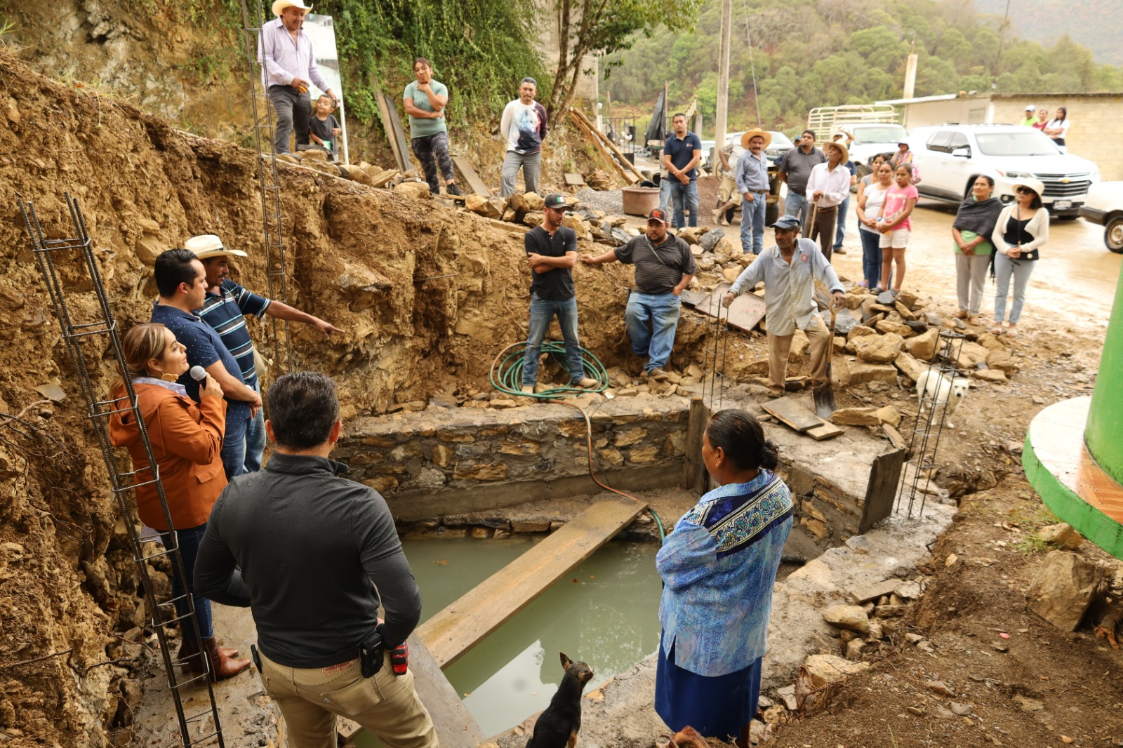Inicia-la-ampliacion-del-sistema-de-agua-entubada-en-Pinal-de-Amoles-2 Inicia la ampliación del sistema de agua entubada en Pinal de Amoles, beneficiando a comunidades locales