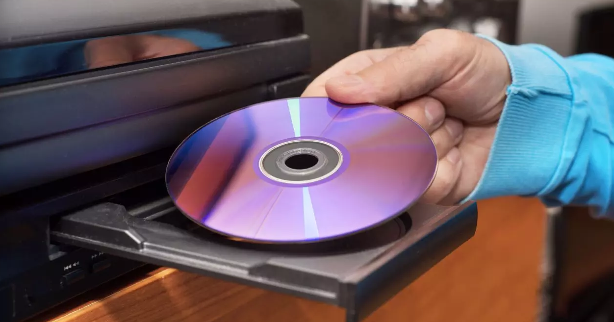 Los-CD-DVD-y-Blu-ray-se-Acercan-a-su-Fin-2 Los CD, DVD y Blu-ray se Acercan a su Fin: ¿Qué Significa para los Usuarios?