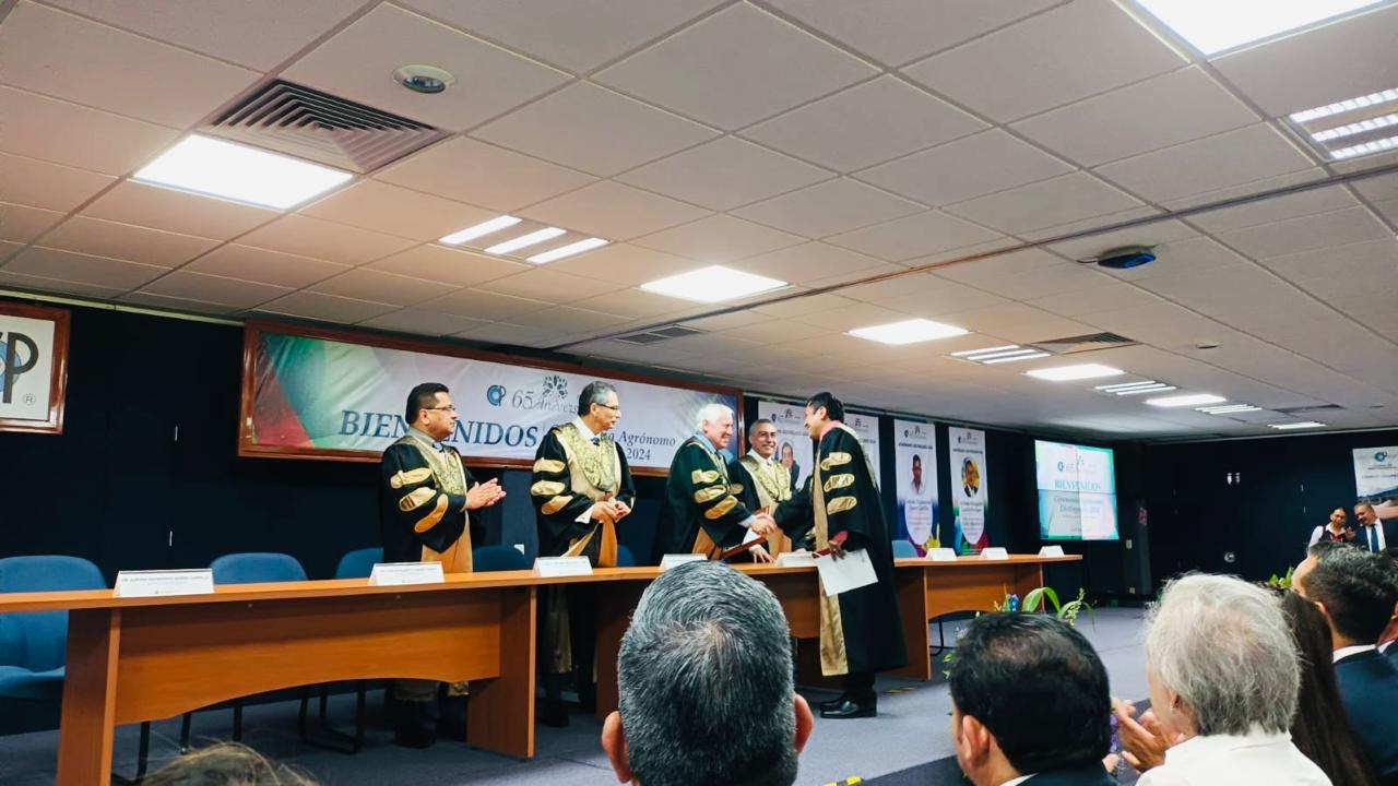 Investigador-UAQ-Premio-Nacional-al-Agronomo-Distinguido-2024- Investigador UAQ, Premio Nacional al Agrónomo Distinguido 2024