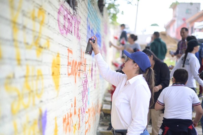 Supervisa-titular-de-SEDESOQ-Mural-del-Dialogo-en-San-Juan-del-Rio Supervisa titular de SEDESOQ Mural del Diálogo en San Juan del Río