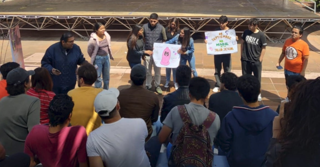 Adolescentes-queretanos-imparten-taller-sobre-mitos-del-condon-y-prevencion-de-la-violencia Adolescentes queretanos imparten taller sobre mitos del condón y prevención de la violencia