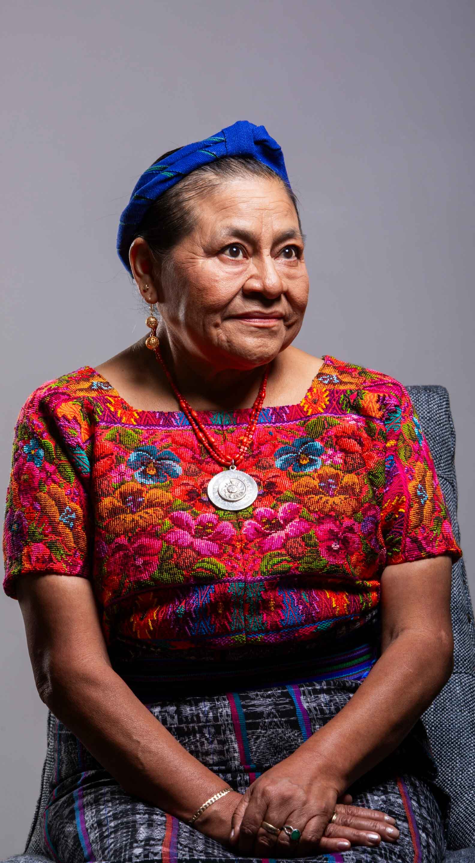UAQ-distingue-a-Rigoberta-Menchu-y-Guadalupe-Parrondo-con-premios-2 UAQ distingue a Rigoberta Menchú y Guadalupe Parrondo con premios “Hugo Gutiérrez Vega” y “Eduardo Loarca Castillo”