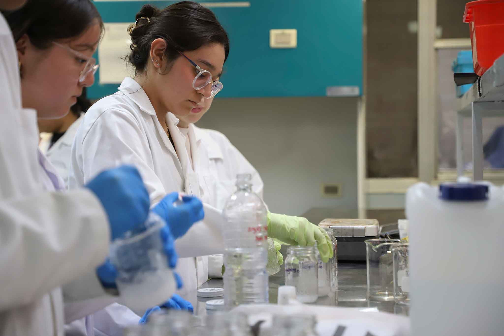UAQ-forma-profesionales-en-el-area-de-la-salud-desde-la-Licenciatura-en-Quimico-Farmaceutico-Biologo-1 UAQ forma profesionales en el área de la salud desde la Licenciatura en Químico Farmacéutico Biólogo