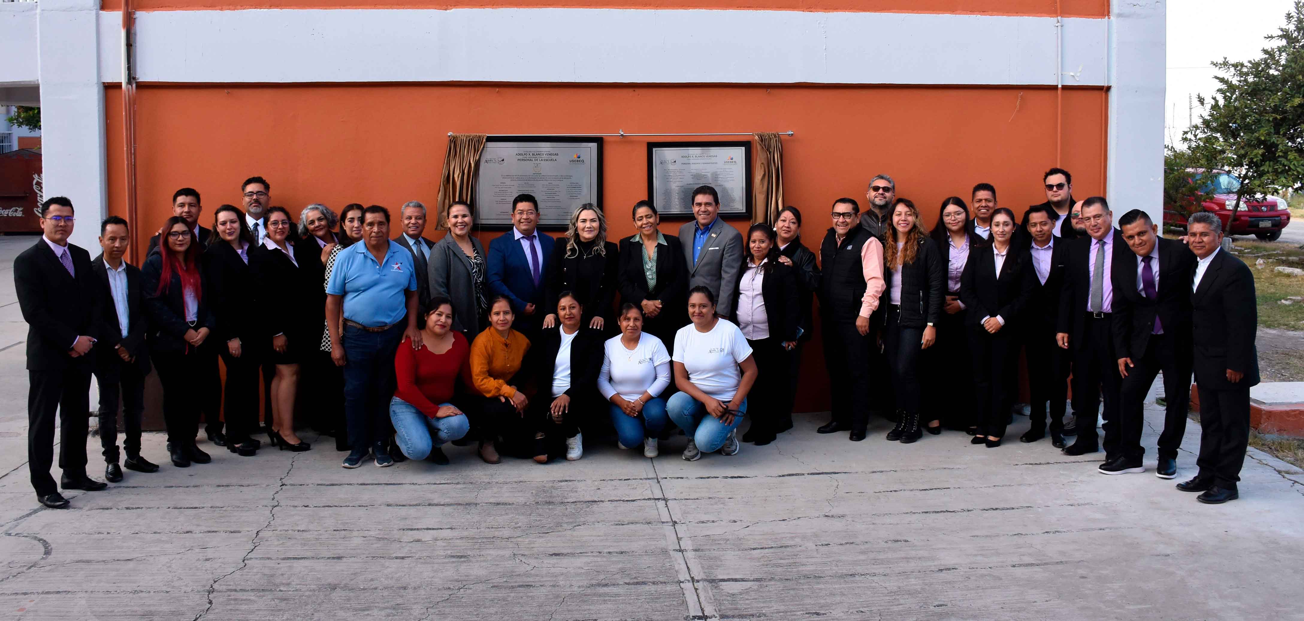 Conmemora-Secundaria-Adolfo-X Conmemora Secundaria Adolfo X. Blanco Venegas su 25 aniversario