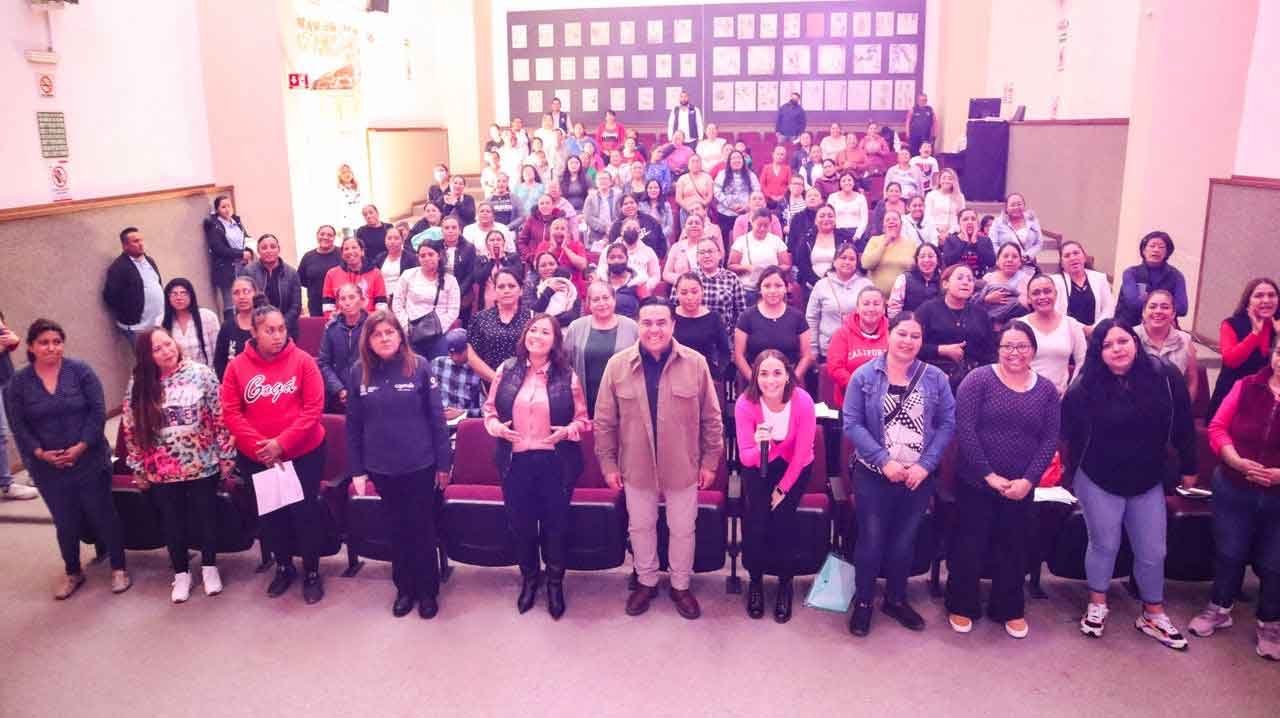 Entrega-SEDESOQ-tarjetas-CONTIGO-a-jefas-de-familia-sanjuanenses Entrega SEDESOQ tarjetas CONTIGO a jefas de familia sanjuanenses