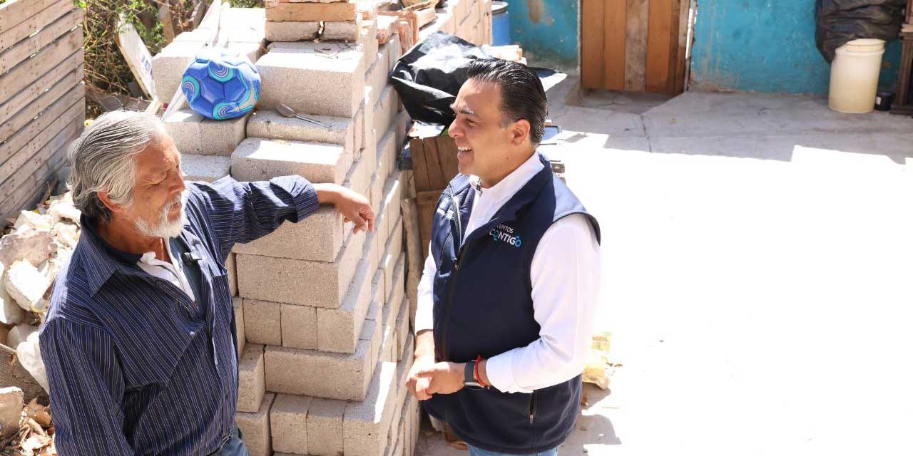 Luis-Nava-supervisa-apoyos-en-la-capital-2 ?? ¡H ogares dignos! Luis Nava supervisa apoyos en la capital