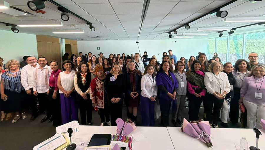 Diputados-Ginna-Guzman-y-Homero-Barrera-participaron-en-foro-organizado-por-la-Red-Nacional-de-Mujeres-Defensoras-de-la-Paridad-en-toda-la-Republica-Mexicana-1 Diputados Ginna Guzmán y. Homero Barrera, participaron en foro organizado por la Red Nacional de Mujeres Defensoras de la Paridad en toda la República Mexicana
