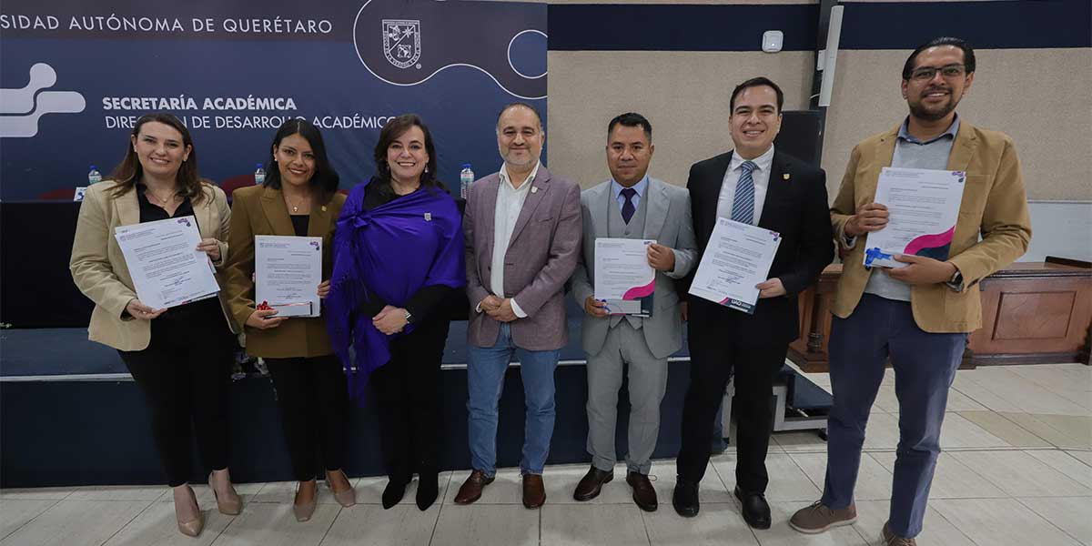 Otorgan-plazas-de-tiempo-completo-a-45-docentes-de-la-UAQ ??? ¡Reconocen su vocación! Otorgan plazas de tiempo completo a 45 docentes de la UAQ