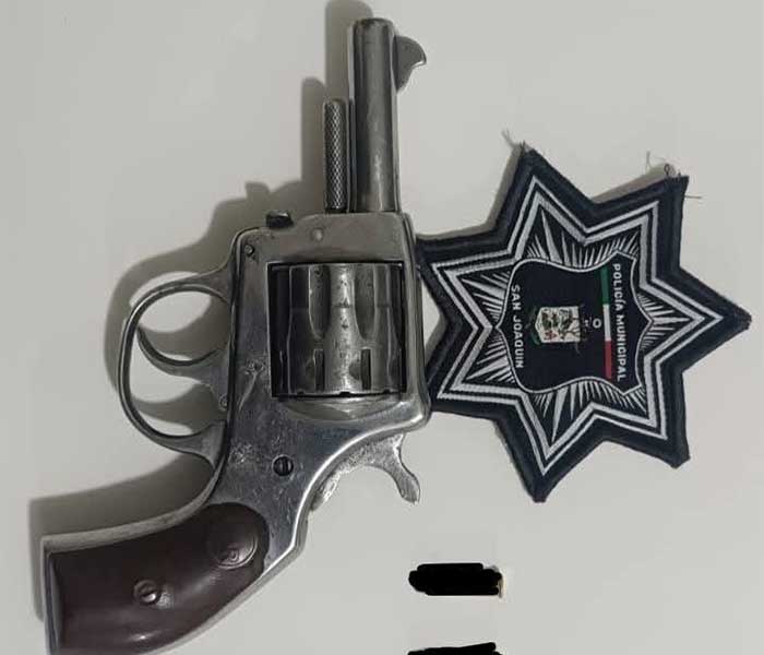Detienen-a-hombre-4rm4d0-durante-operativo-preventivo-en-San-Joaquin-2 ¡Fuera de las calles! Detienen a hombre 4rm4d0 durante operativo preventivo en San Joaquín