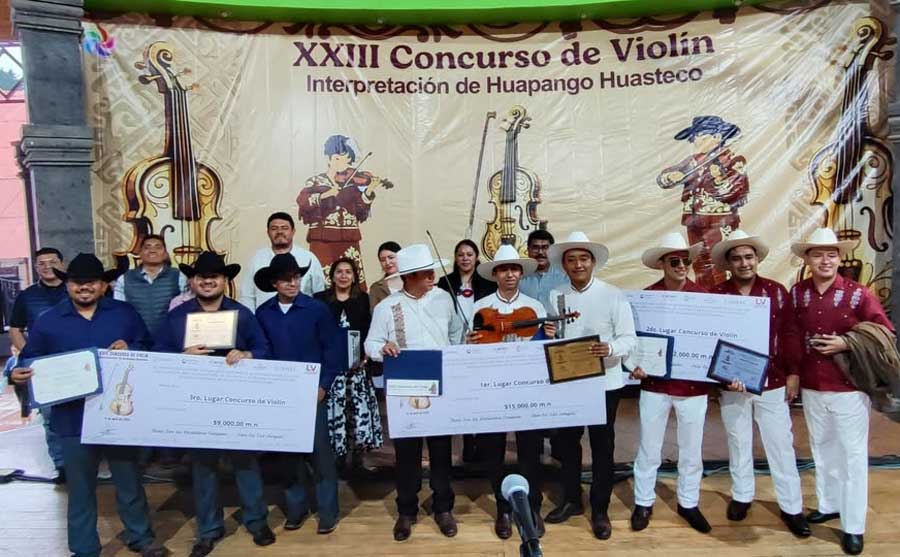 Reconocen-talento-en-interpretacion-de-violin-en-Concurso-Nacional-de-Huapango-Huasteco Reconocen talento en interpretación de violín en Concurso Nacional de Huapango Huasteco