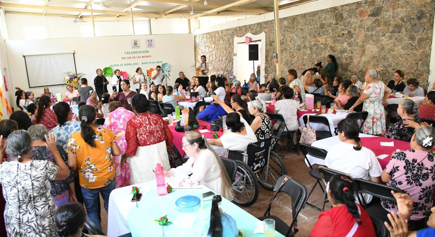 Adultas-mayores-celebran-emotivo-festejo-por-el-Dia-de-las-Madres-en-Jalpan00002 Adultas mayores celebran emotivo festejo por el Día de las Madres en Jalpan