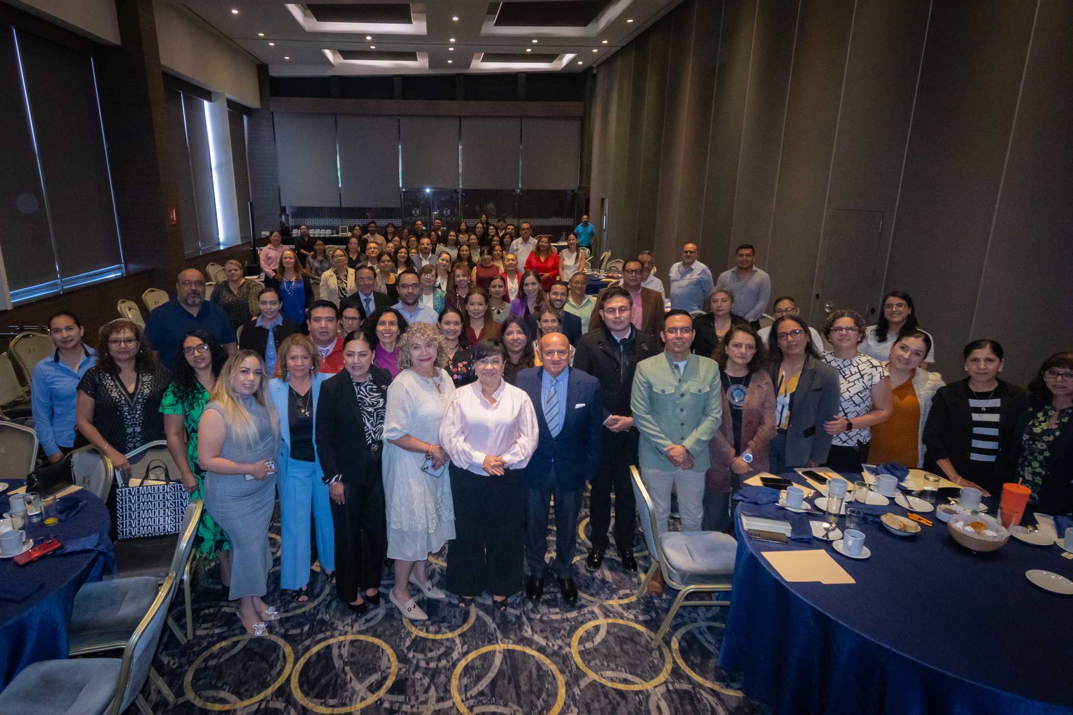 Capacitan-a-la-CEIFRHS-para-elevar-la-calidad-de-los-programas-2 Capacitan a la CEIFRHS para elevar la calidad de los programas académicos de salud en Querétaro