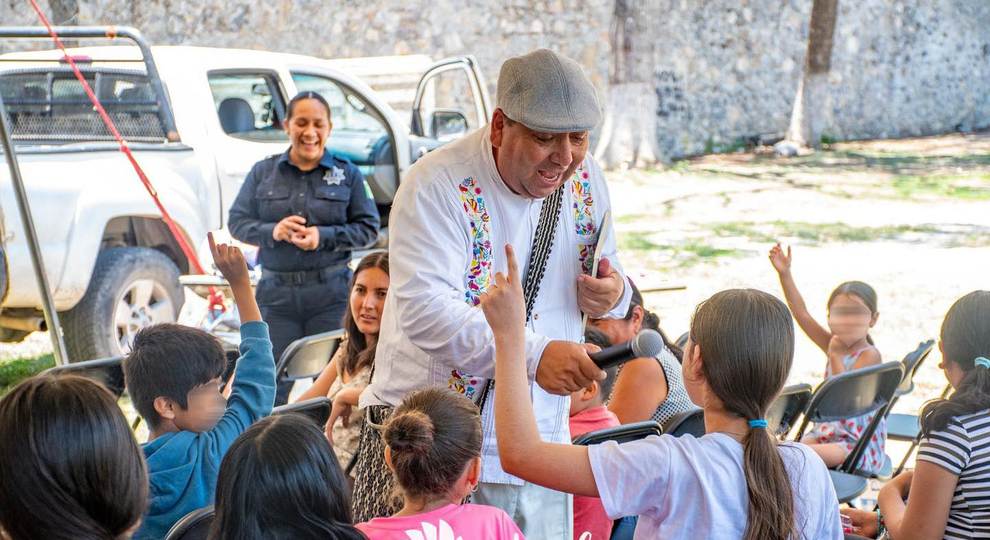 Cuentacuentos-reunen-a-familias-en-Landa-y-promueven-la-lectura-en-la-ninez00002 Cuentacuentos reúnen a familias en Landa y promueven la lectura en la niñez