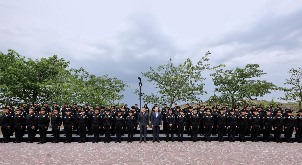Felifer-Macias-encabeza-graduacion-de-nuevos-elementos-de-seguridad-en-Queretaro00002 Felifer Macías encabeza graduación de nuevos elementos de seguridad en Querétaro