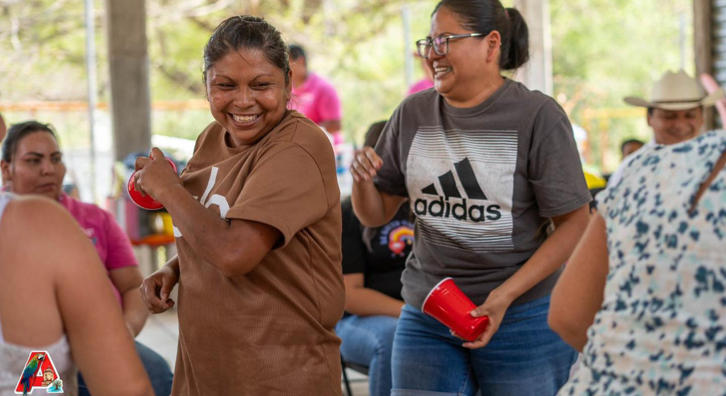 Puerto-de-Ayutla-celebra-a-mamas-y-ninez-con-jornada-de-convivencia-encabezada-por-Fernando-Sanchez-Gil00002 Puerto de Ayutla celebra a mamás y niñez con jornada de convivencia encabezada por Fernando Sánchez Gil