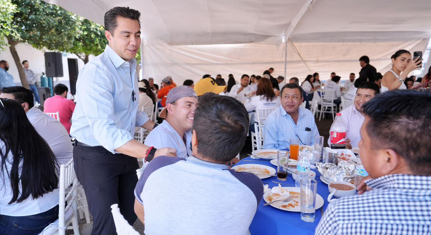 Reconocen-a-trabajadores-de-Obras-Publicas-en-Queretaro-por-el-Dia-de-la-Santa-Cruz00002 Reconocen a trabajadores de Obras Públicas en Querétaro por el Día de la Santa Cruz