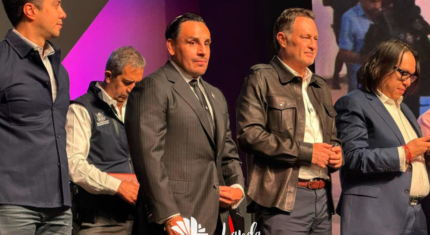 Yuni-Benitez-acompana-entrega-de-nuevas-patrullas-para-reforzar-la-seguridad-en-Queretaro00001 Yuni Benítez acompaña entrega de nuevas patrullas para reforzar la seguridad en Querétaro