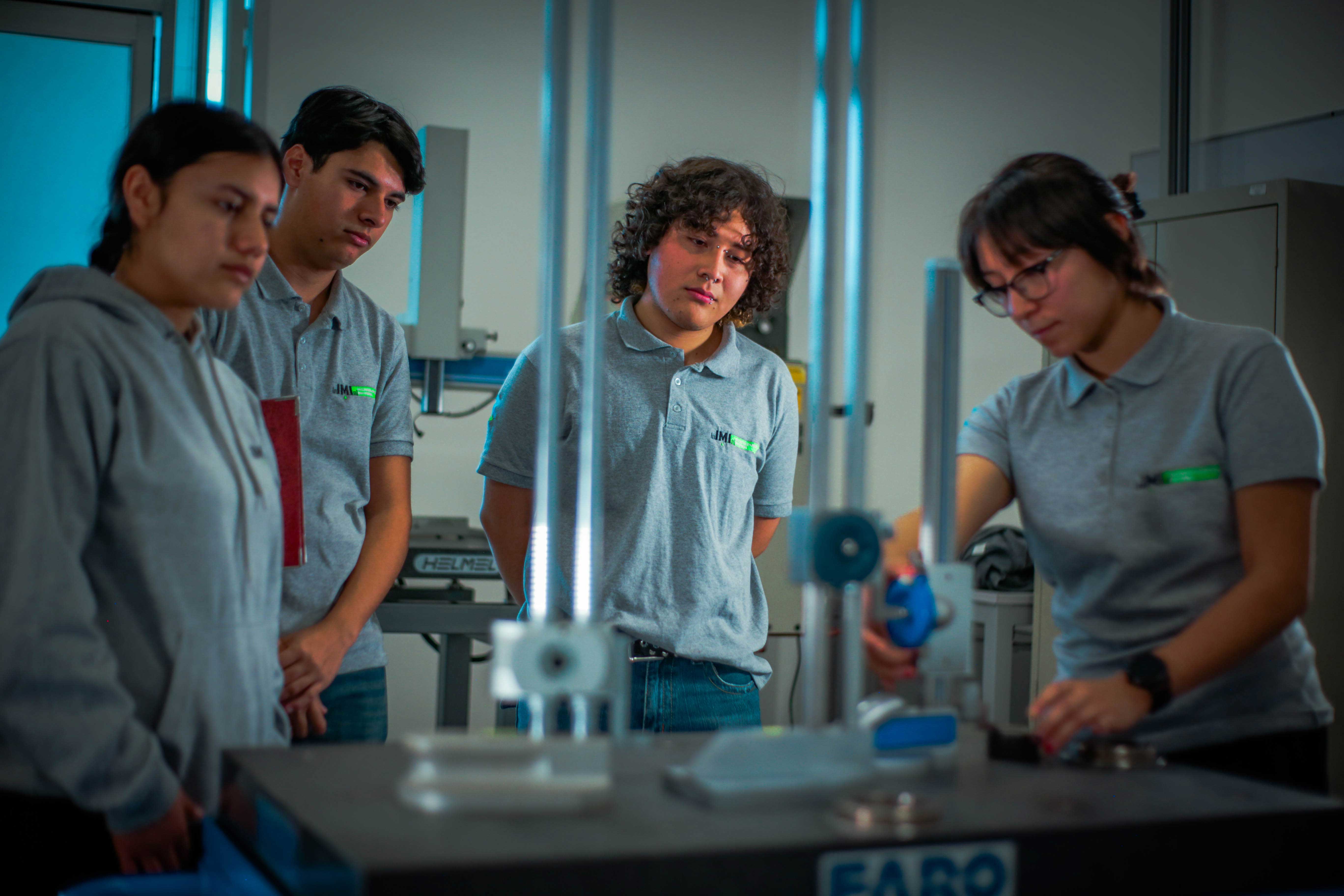 Futuros-ingenieros-2 ¡Futuros ingenieros! Abre UP Santa Rosa convocatoria para Ingeniería en Calidad y Metrología