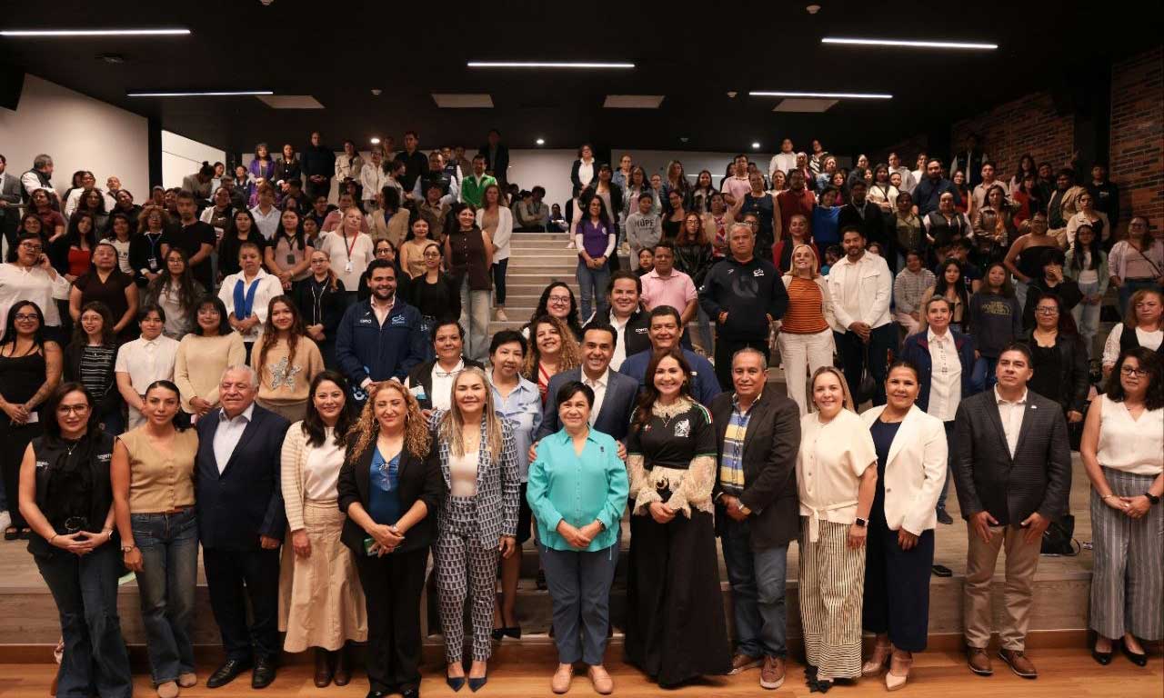Inaugura-Luis-Nava-el-Primer-Encuentro-Estatal-de-Salud-Mental-2 Inaugura Luis Nava el Primer Encuentro Estatal de Salud Mental en Querétaro