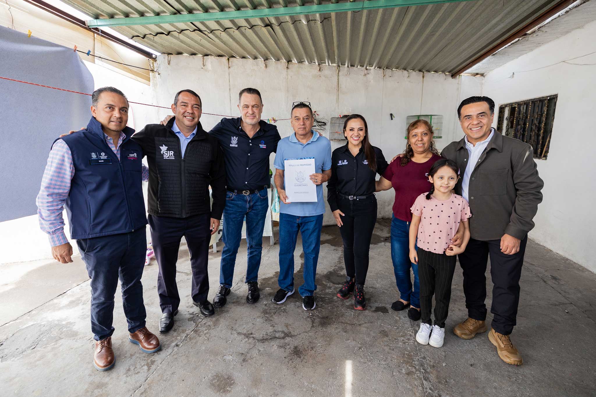 Entrega-Mauricio-Kuri-titulos-de-propiedad-2 Entrega Mauricio Kuri títulos de propiedad para dar certeza jurídica a familias de San Juan del Río