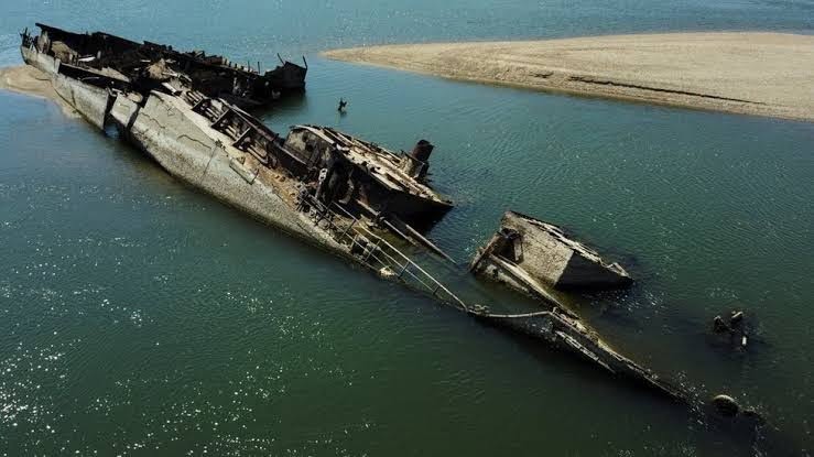 763103114_918068310765649_8392498202097375284_n.png La sequía revela barcos nazis hundidos hace más de 80 años en el río Danubio