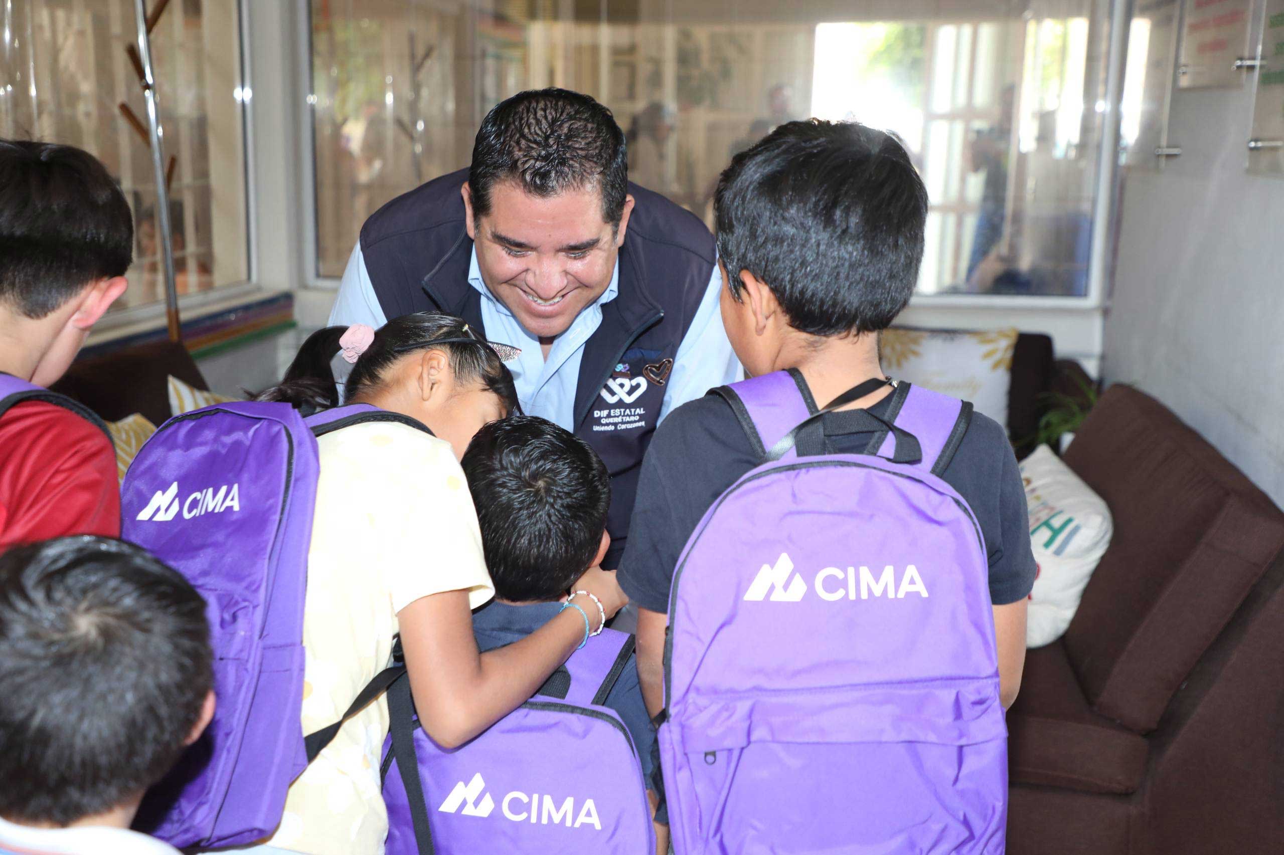 Goles-con-causa Goles con causa: Gallos Blancos y CIMA llevan donación vital a niñas y niños en situación de vulnerabilidad
