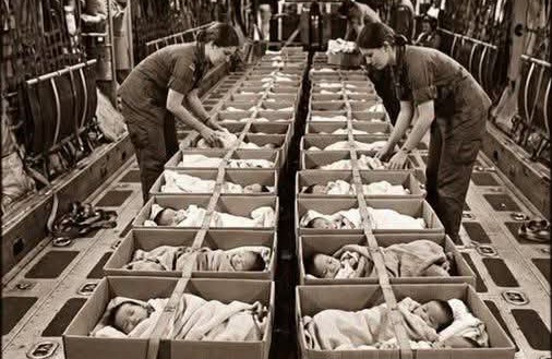 Vuelo-con-bebes-1975 El vuelo que paso de misión de rescate a tragedia, 1975