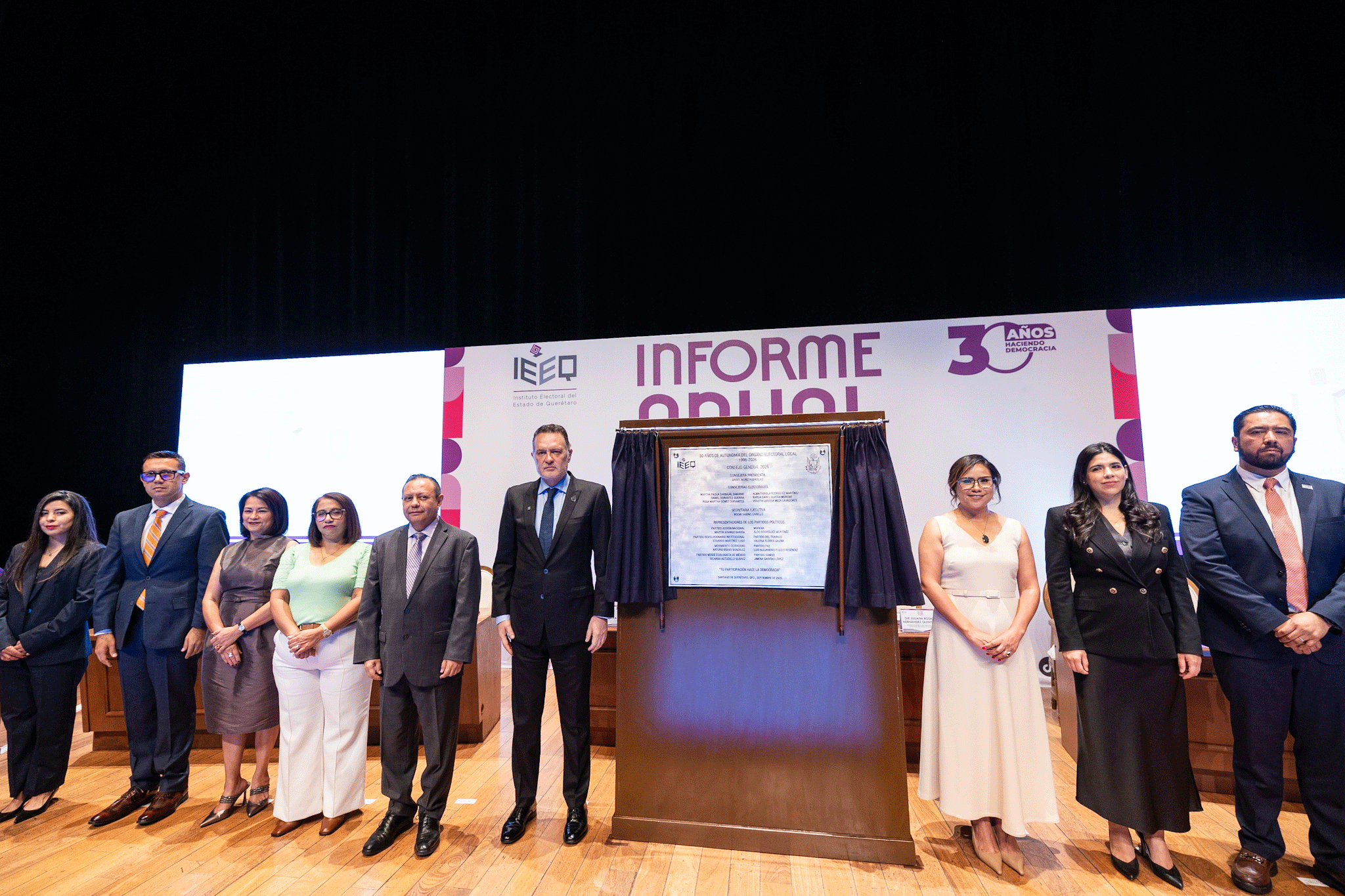 Atestigua-el-gobernador-2 Atestigua el gobernador Mauricio Kuri el Informe Anual 2025 y el 30 aniversario del IEEQ