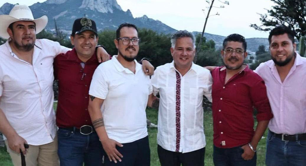 Las_cartas_de_Santiago_Nieto_en_la_Sierra_y_semidesierto00001.png Las cartas de Santiago Nieto en la Sierra y semidesierto