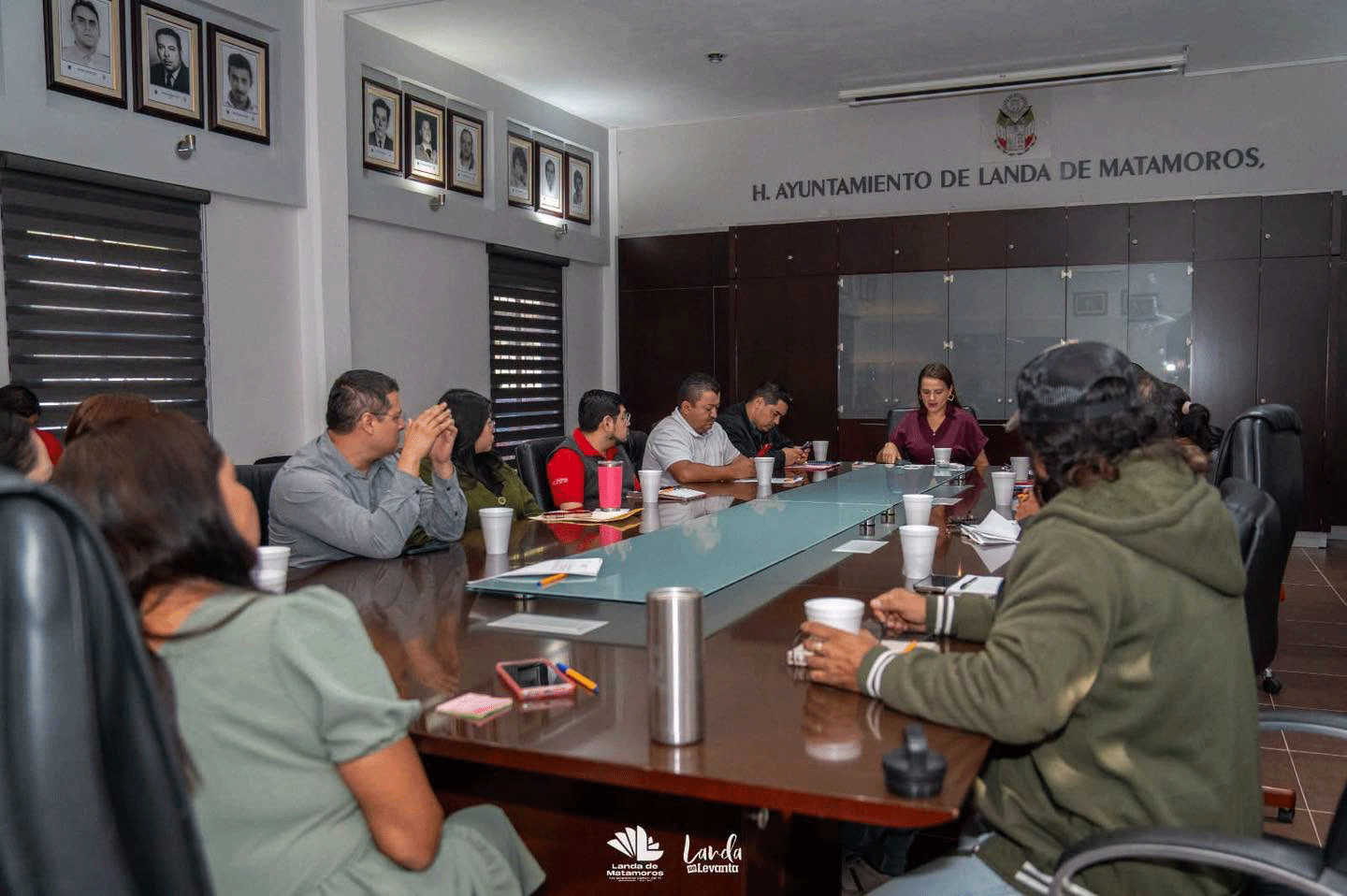 Encabeza la alcaldesa Yuni Benítez reunión de gabinete para planear el cierre de año y reforzar el trabajo en equipo en Landa de Matamoros