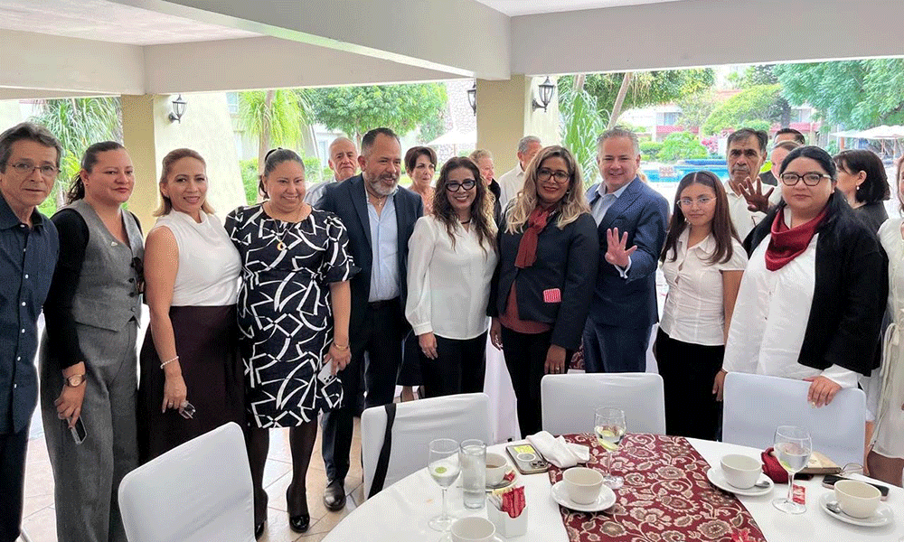 Sostienen-docentes-jubilados-2 Sostienen docentes jubilados y pensionados encuentro con Santiago Nieto para plantear demandas sobre pensiones y educación en Querétaro